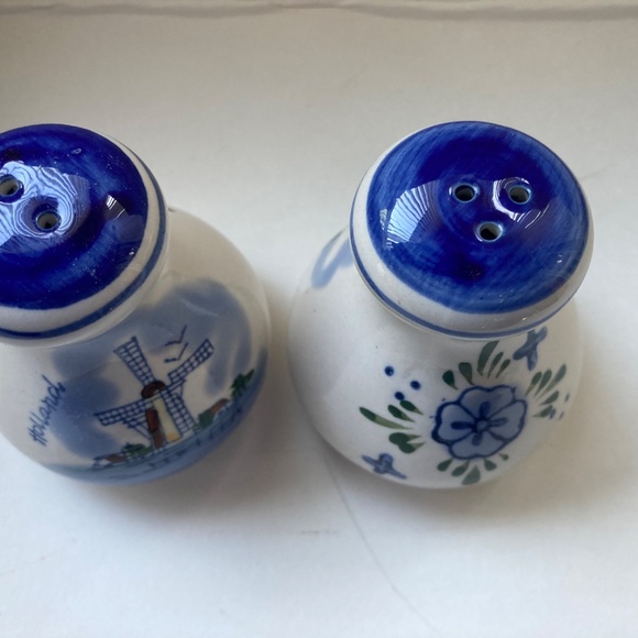 Delft Holland Blue & White Windmill Salt and Pepper Shakers – Hand-Paint - Picture 7 of 8